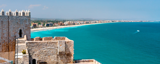 Segeln Valencia: Festung an der Küste