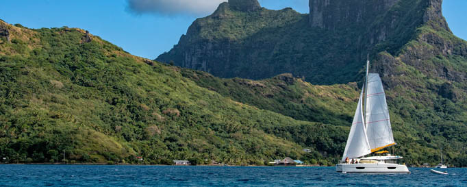Segeln vor der Insel Tahiti
